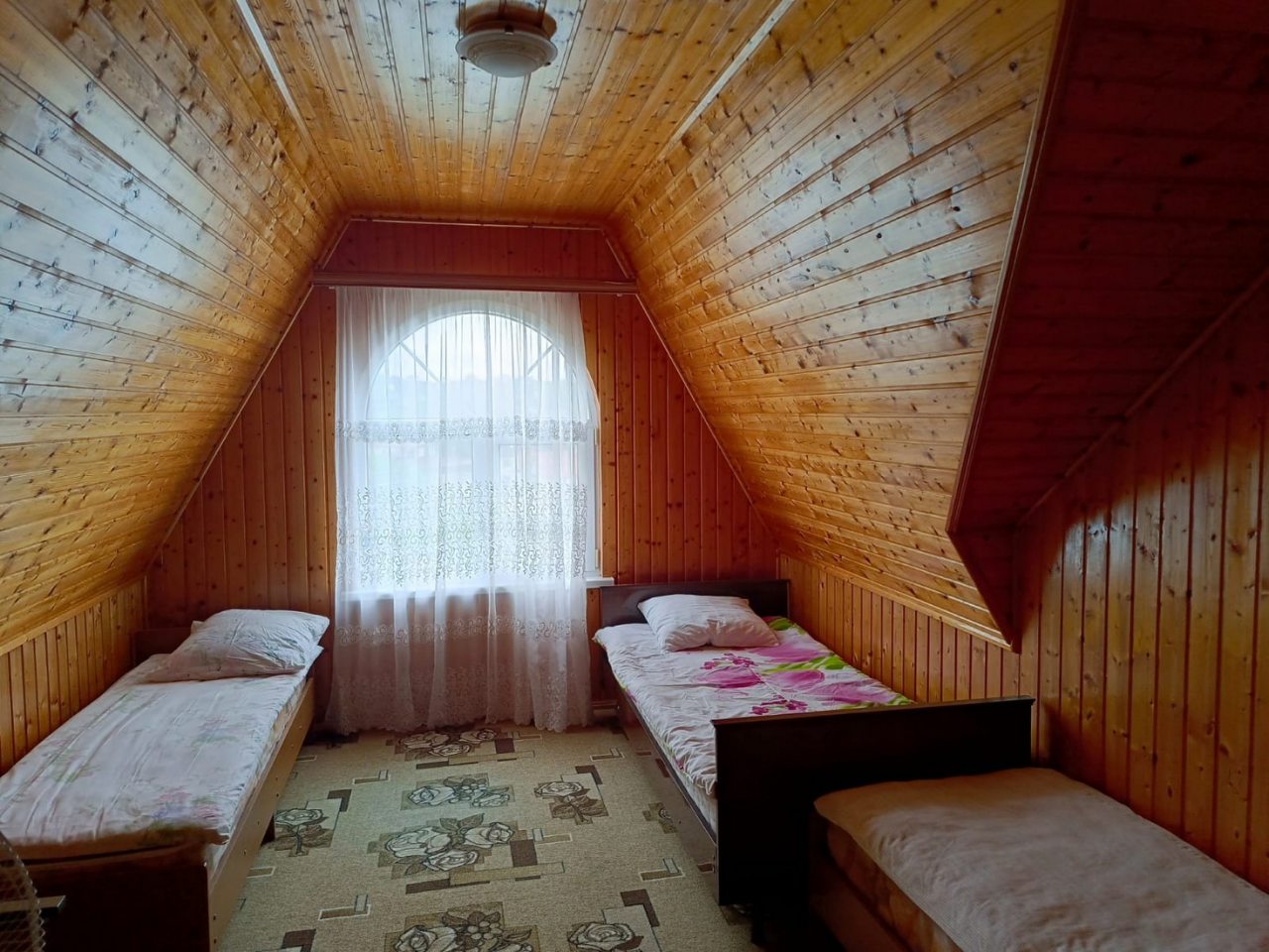 Трёхместный и более (Эконом трехместный), Гостевой дом Азалия