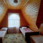 Трёхместный и более (Эконом трехместный), Гостевой дом Азалия