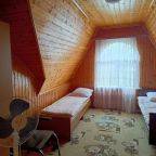Трёхместный и более (Эконом трехместный), Гостевой дом Азалия