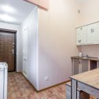 Трёхместный и более (Трехместная студия), Гостевой дом Малахит