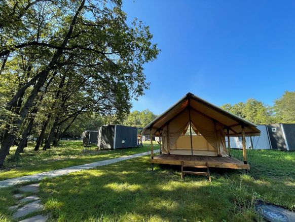 Фотография номера базы отдыха Солнечная поляна