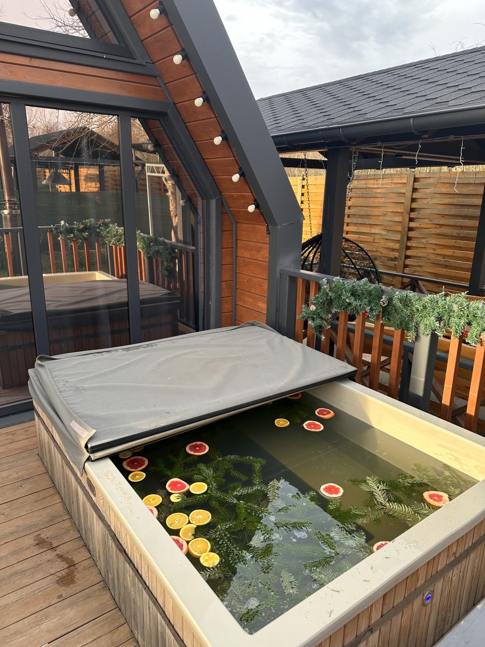 Дом (Barn House), База отдыха Заречье