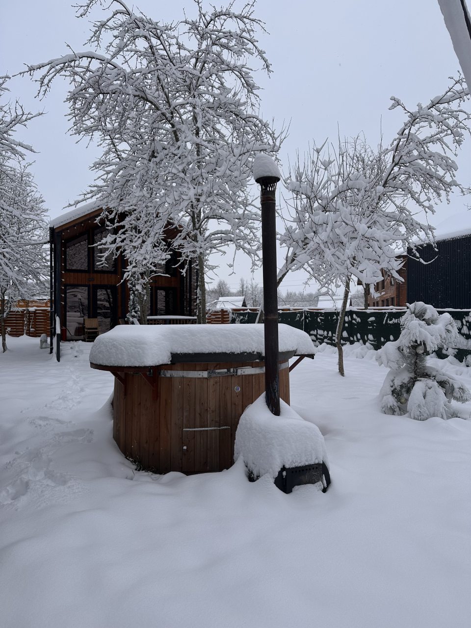 Дом (Barn House), База отдыха Заречье