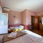 Четырехместный (Стандартный четырехместный номер), Гостевой дом Karolina