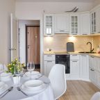 Возможность самостоятельного приготовления пищи, Апартаменты RentPlaza премиум около ж/д вокзала на Свердлова