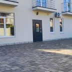 Парковка на территории гостевого дома
