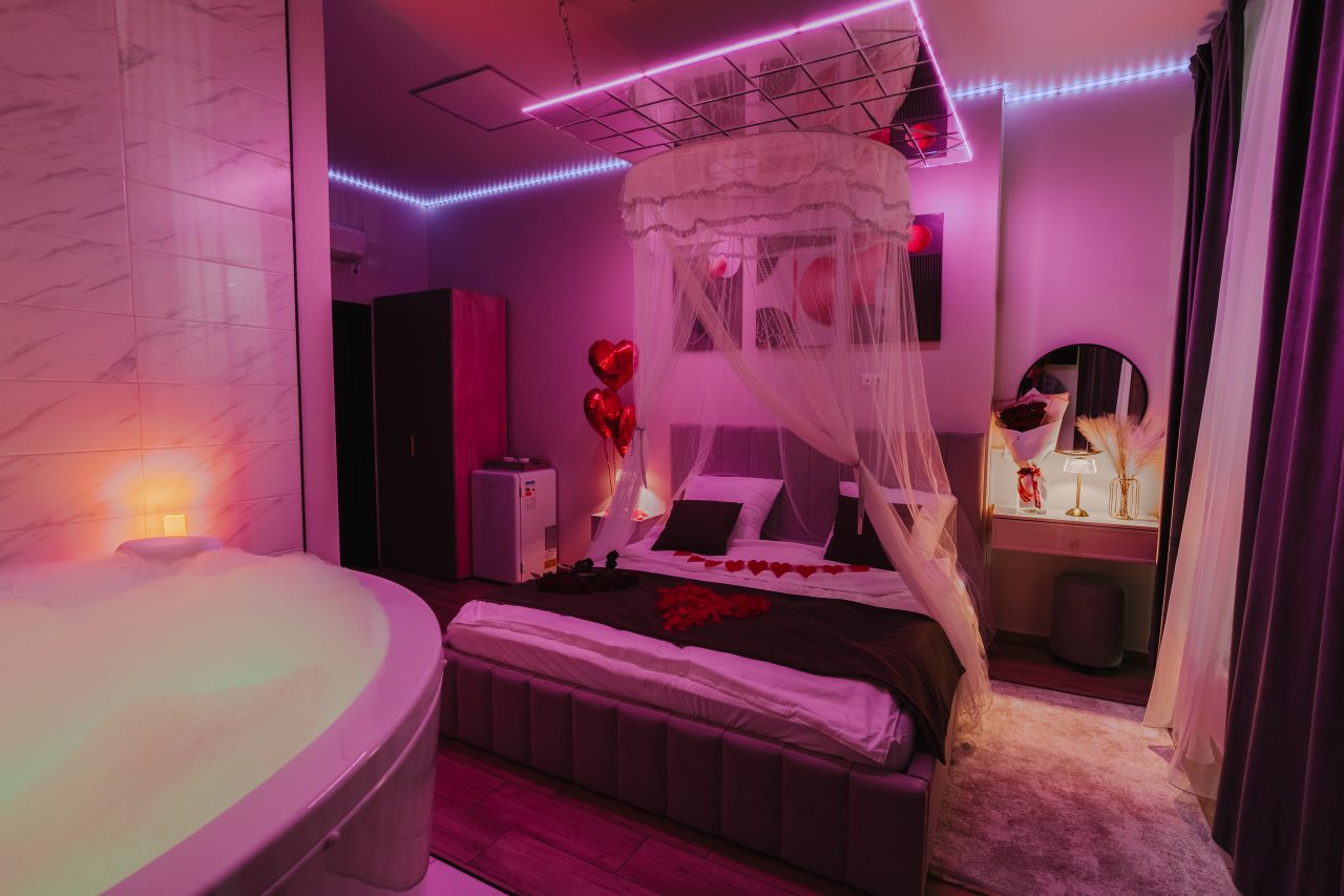 De Luxe (Двухместный с джакузи), Отель BlackOut Hotel