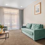 Полулюкс (Семейный двухкомнатный с балконом МГН), Гостиница Cosmos Vladikavkaz La Valle Hotel