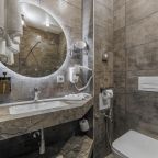 Полулюкс (Семейный двухкомнатный с балконом МГН), Гостиница Cosmos Vladikavkaz La Valle Hotel