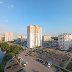 У вас не будет проблем с парковкой .Вид с балкона на озеро