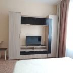 Стенка с ящиками для хранения белья .