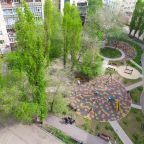 Детская площадка, Апартаменты День и Ночь