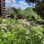 Своя ухоженная территория, Коттедж Усадьба Починки