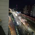 Квартира (Квартира на улице Тлостанова 32 подъезд А3), Апартаменты Гости