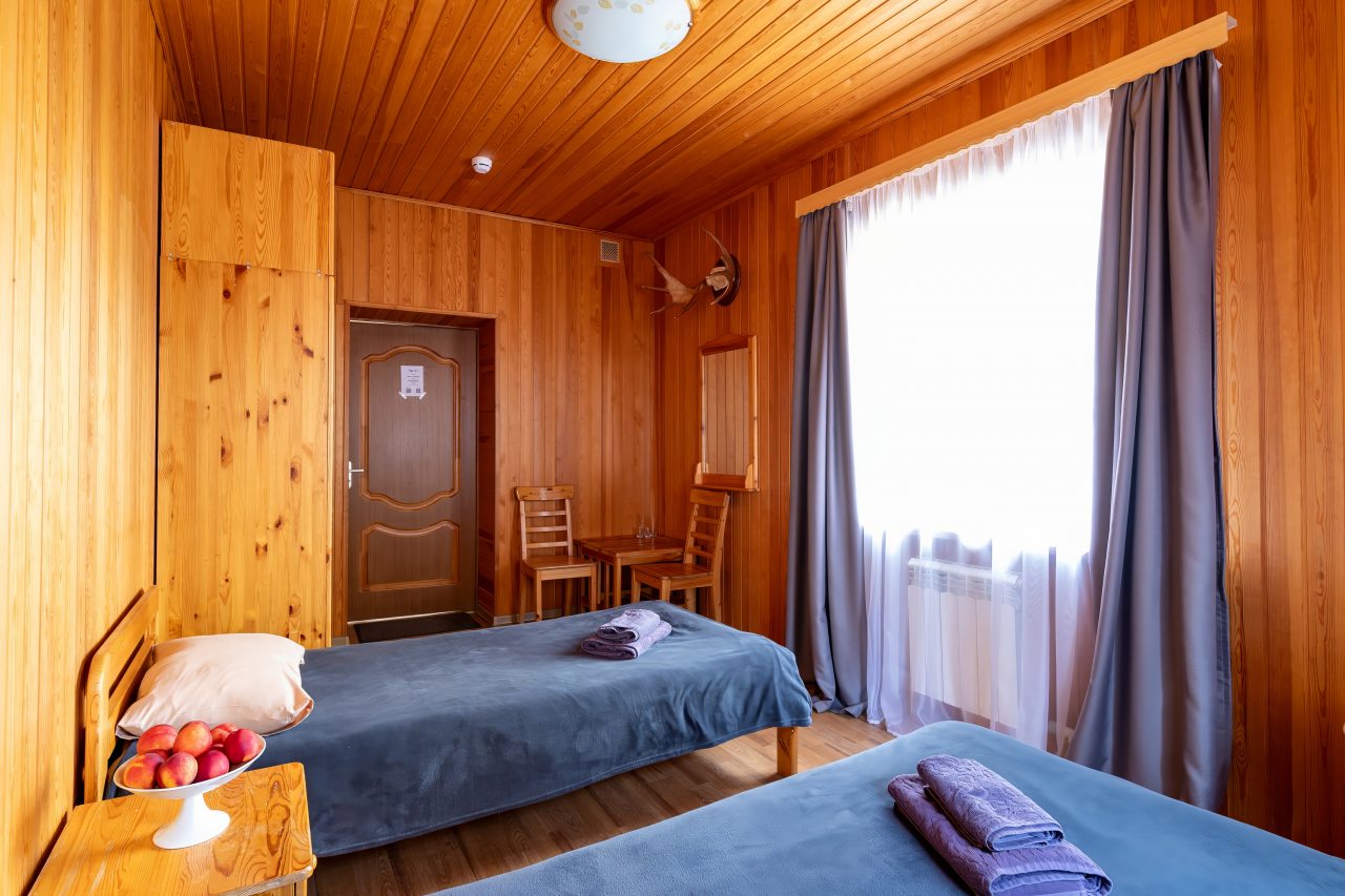 Двухместный (Эконом 2-местный), База отдыха БЕРЕГ МОЛОГИ