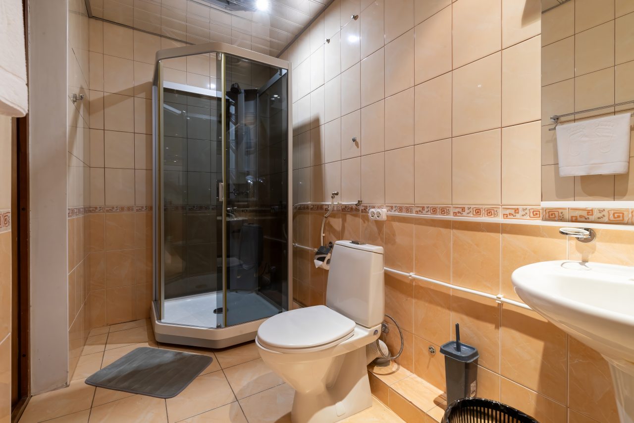 Трехместный (Улучшенный 3-местный), База отдыха БЕРЕГ МОЛОГИ