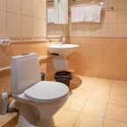 Трехместный (Улучшенный 3-местный), База отдыха БЕРЕГ МОЛОГИ