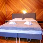 Полулюкс (Полулюкс), База отдыха БЕРЕГ МОЛОГИ