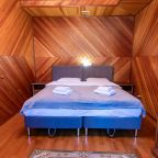 Полулюкс (Полулюкс), База отдыха БЕРЕГ МОЛОГИ