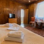 Полулюкс (Номер полулюкс с сауной), База отдыха БЕРЕГ МОЛОГИ