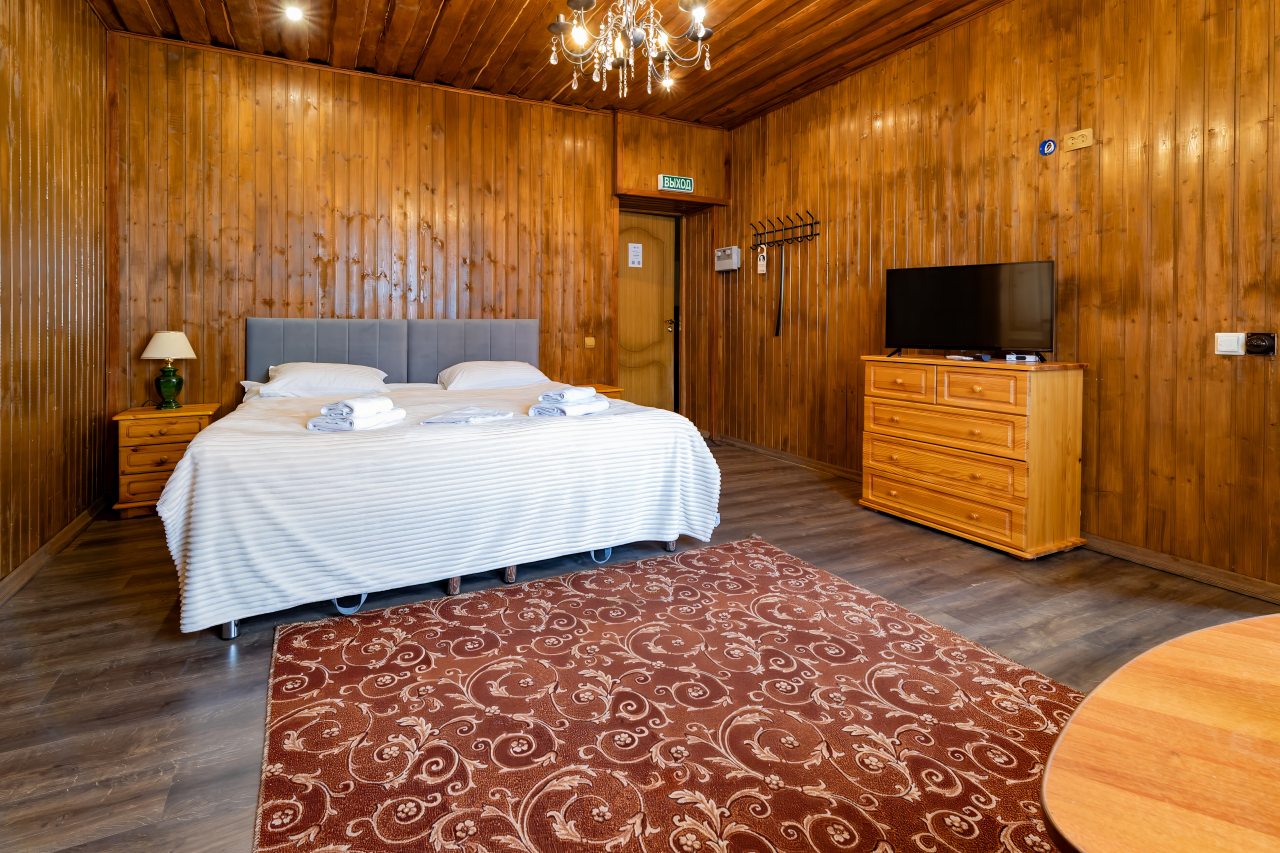 Полулюкс (Номер полулюкс с сауной), База отдыха БЕРЕГ МОЛОГИ