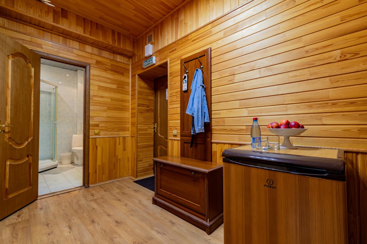 Люкс (Люкс), База отдыха БЕРЕГ МОЛОГИ