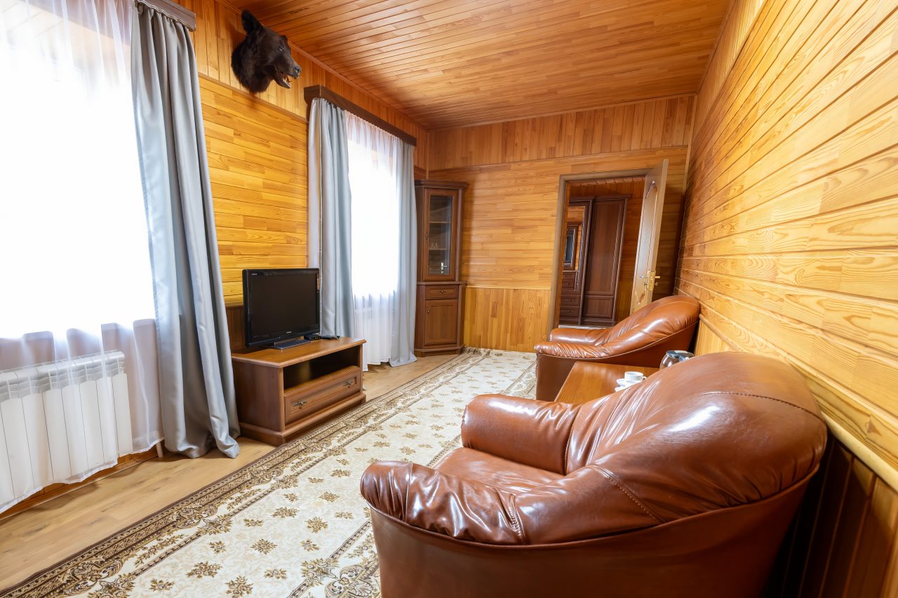 Люкс (Люкс), База отдыха БЕРЕГ МОЛОГИ