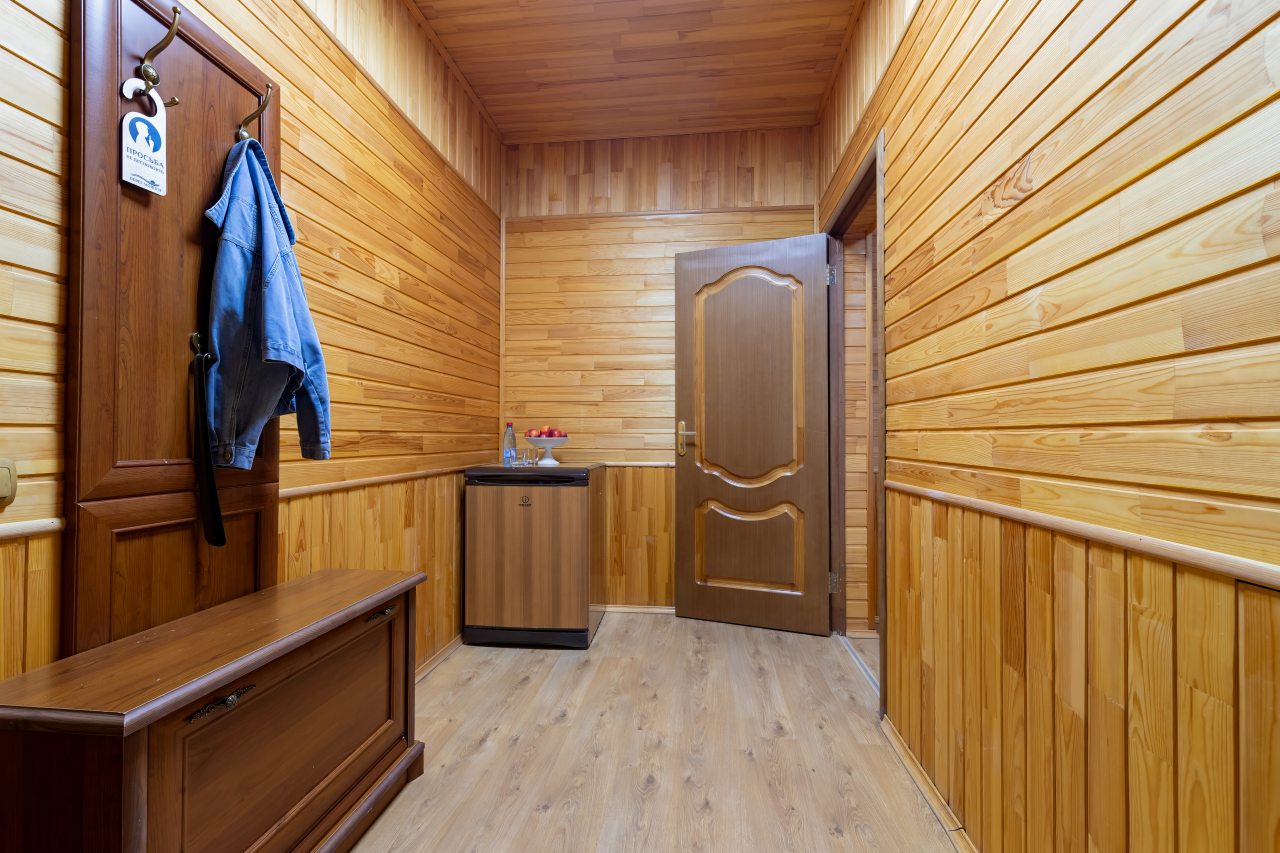 Люкс (Люкс), База отдыха БЕРЕГ МОЛОГИ