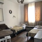 Оснащение: двухспальная кровать, односпальная кровать