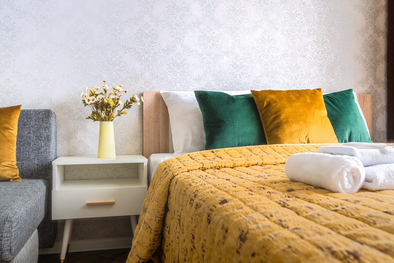 Двуспальная кровать