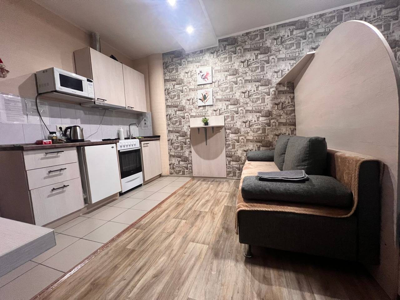 Апартаменты (Уютная студия), Апартаменты ВОЯЖ на улице 50 лет ВЛКСМ