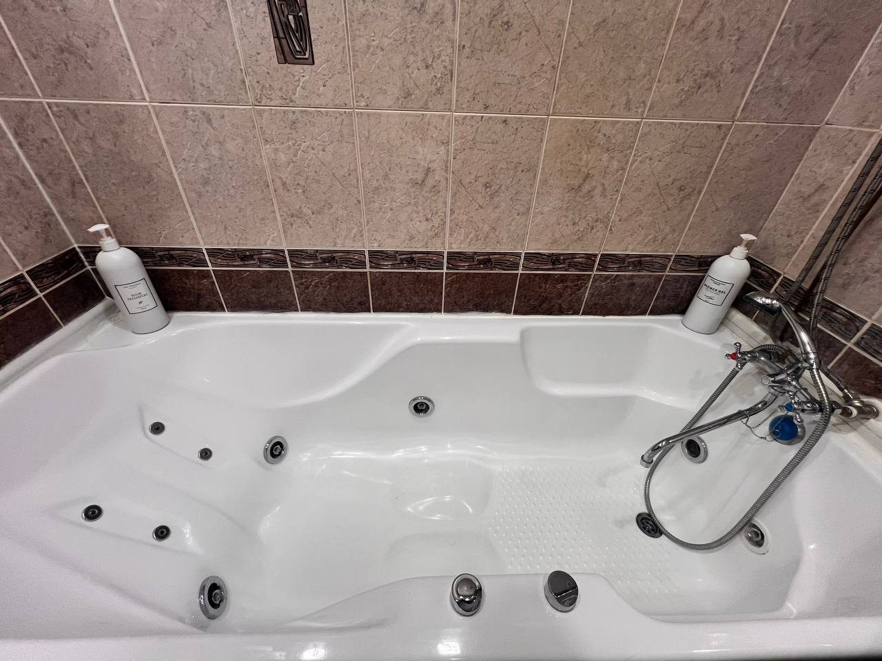 Апартаменты (Уютная студия), Апартаменты ВОЯЖ на улице 50 лет ВЛКСМ