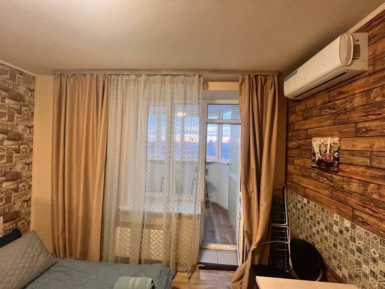 Апартаменты (Уютная студия), Апартаменты ВОЯЖ на улице 50 лет ВЛКСМ