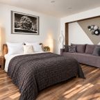 Апартаменты (ApartMari Шикарные в самом центре рядом в Рыбной деревней), Апартаменты ApartMari рядом в Рыбной деревней