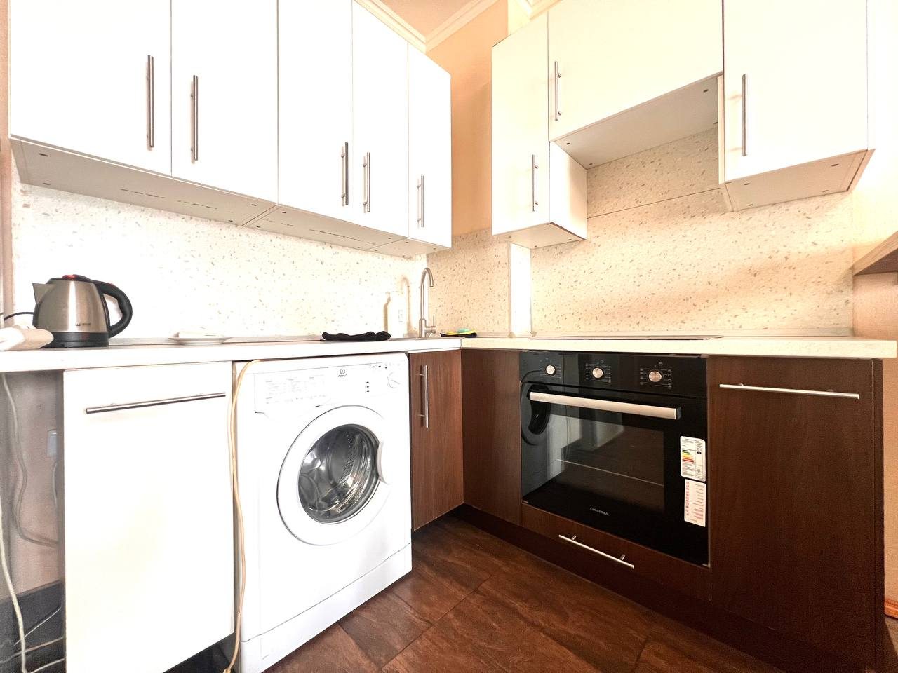 Апартаменты (УЮТНАЯ СТУДИЯ В ЦЕНТРЕ), Апартаменты ВОЯЖ на улице 50 лет ВЛКСМ, 19