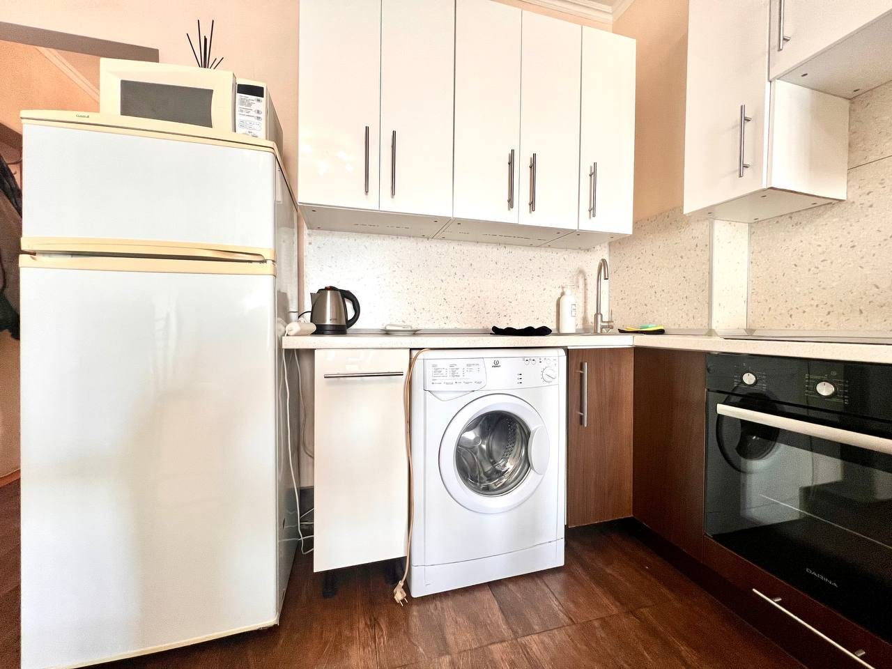 Апартаменты (УЮТНАЯ СТУДИЯ В ЦЕНТРЕ), Апартаменты ВОЯЖ на улице 50 лет ВЛКСМ, 19