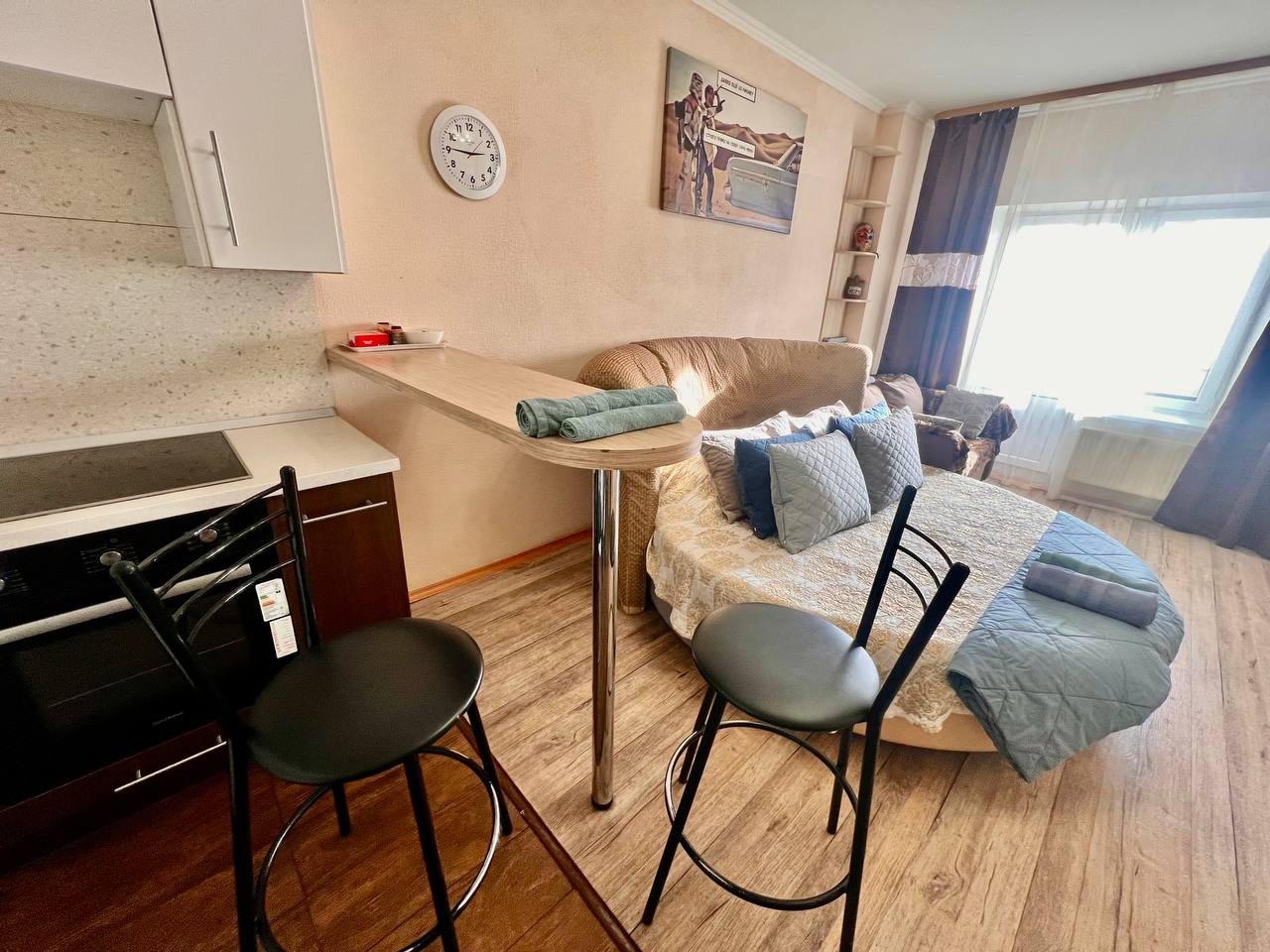 Апартаменты (УЮТНАЯ СТУДИЯ В ЦЕНТРЕ), Апартаменты ВОЯЖ на улице 50 лет ВЛКСМ, 19