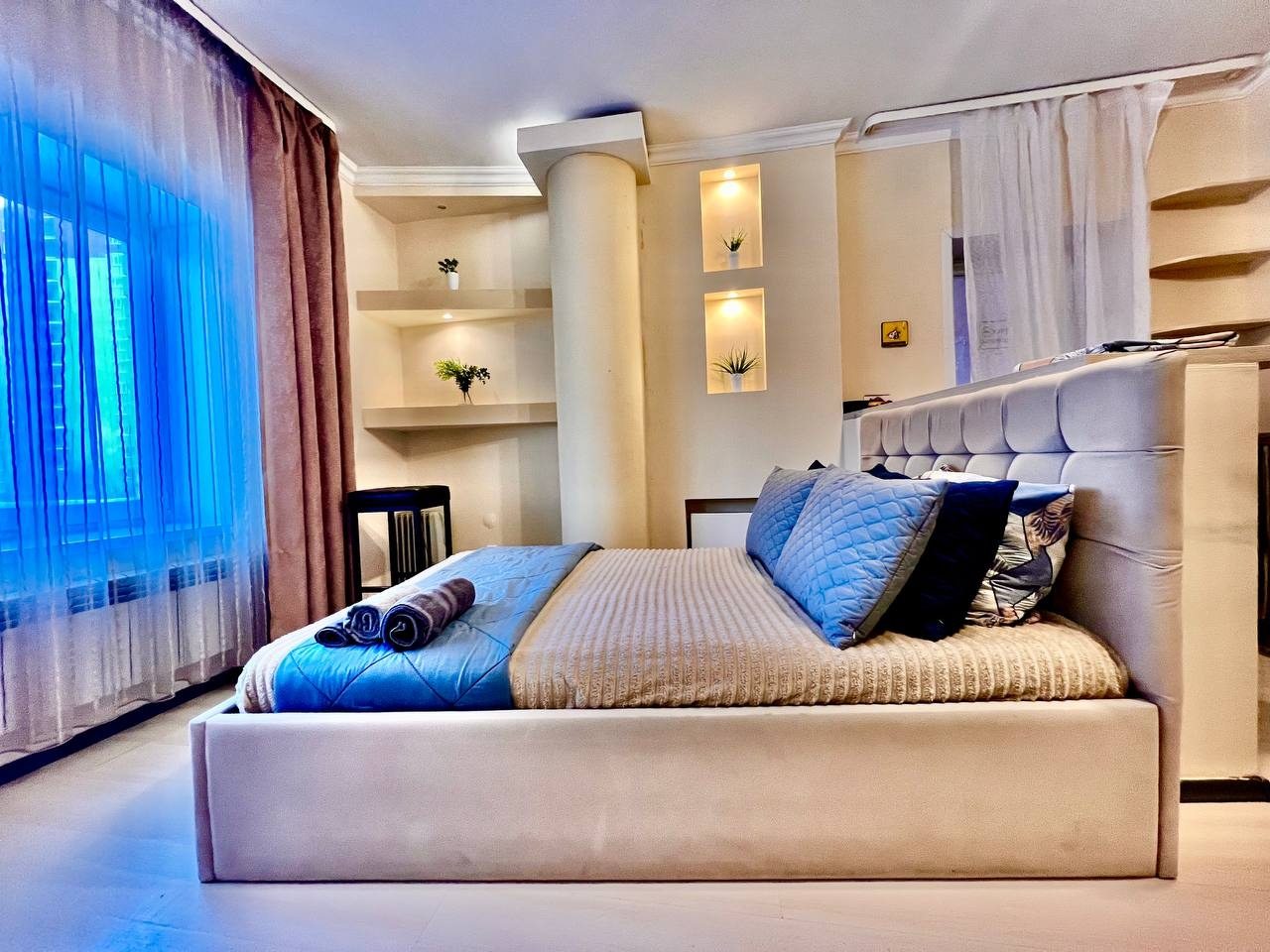 Апартаменты (СВЕТЛАЯ ПРОСТОРНАЯ СТУДИЯ), Апартаменты ВОЯЖ НА 50 ЛЕТ ВЛКСМ