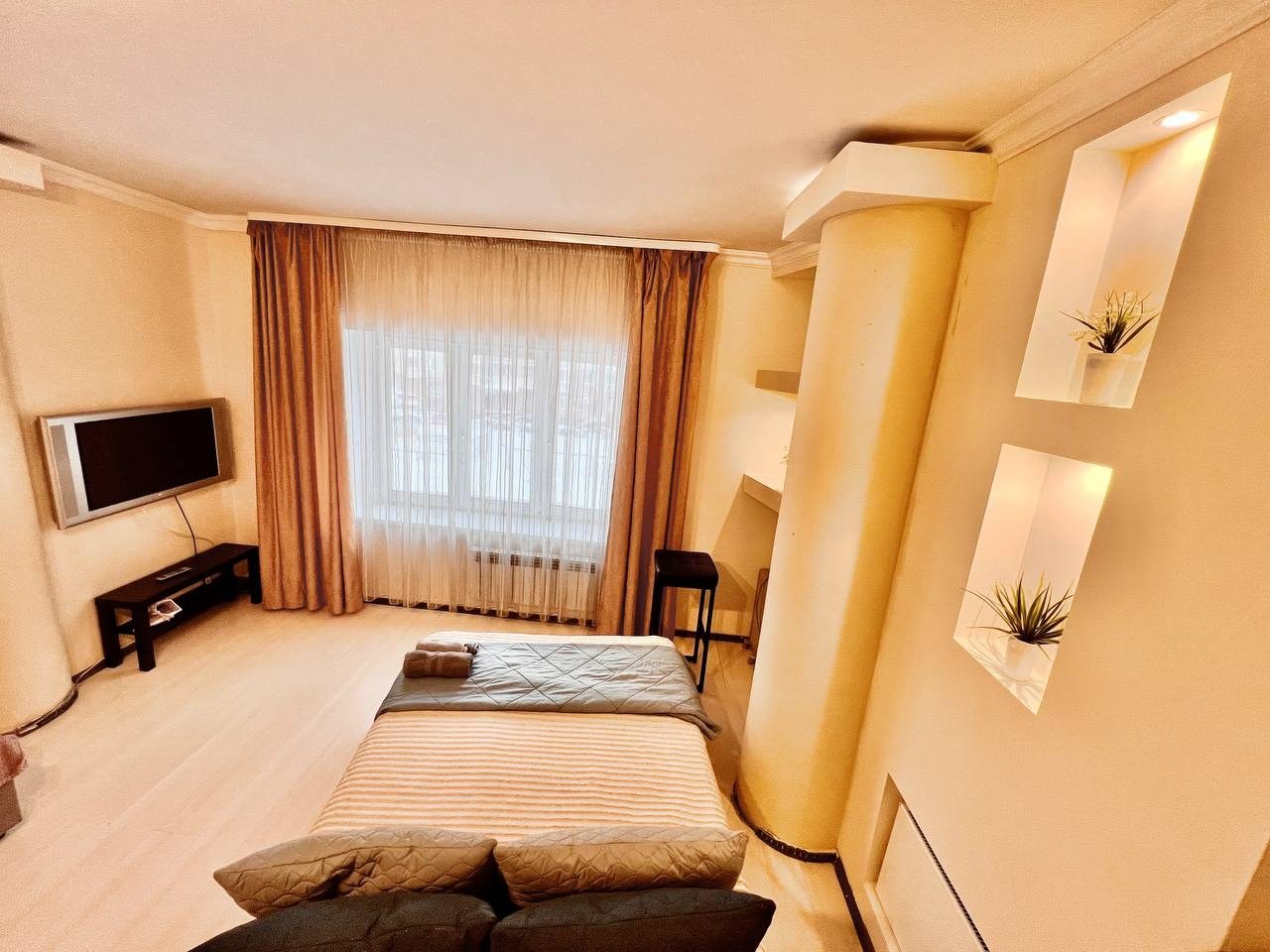 Апартаменты (СВЕТЛАЯ ПРОСТОРНАЯ СТУДИЯ), Апартаменты ВОЯЖ НА 50 ЛЕТ ВЛКСМ