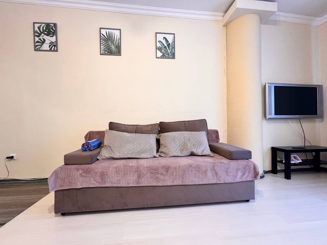 Апартаменты (СВЕТЛАЯ ПРОСТОРНАЯ СТУДИЯ), Апартаменты ВОЯЖ НА 50 ЛЕТ ВЛКСМ