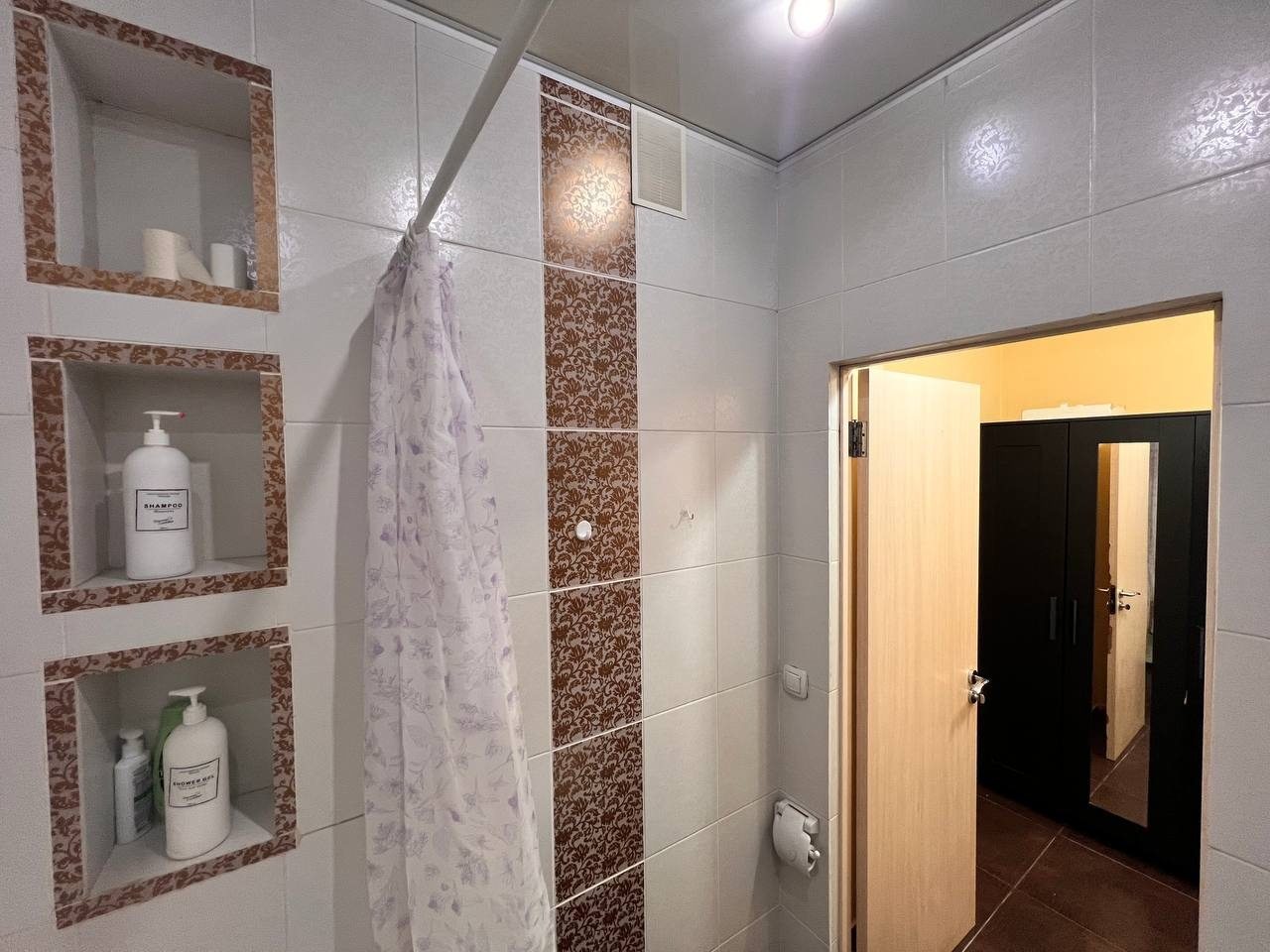 Апартаменты (СВЕТЛАЯ ПРОСТОРНАЯ СТУДИЯ), Апартаменты ВОЯЖ НА 50 ЛЕТ ВЛКСМ