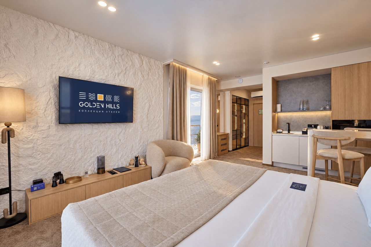 Апартаменты (Студия  с террасой, вид на море), Отель Golden hills Апарт&СПА отель 5