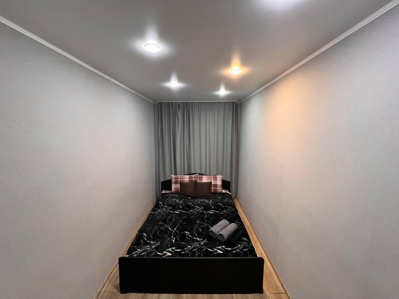 Апартаменты (ТРЕХКОМНАТНЫЕ В ЦЕНТРЕ), Апартаменты Вояж на Республике