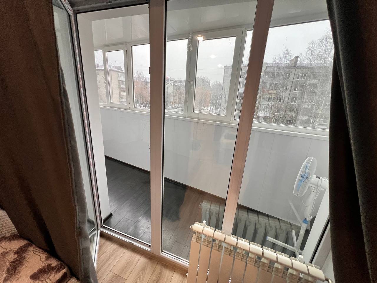 Апартаменты (ТРЕХКОМНАТНЫЕ В ЦЕНТРЕ), Апартаменты Вояж на Республике