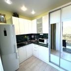 Полулюкс (Апартамент угловой Лакшери 4 места (4501) - дары морей), Апартаменты Дары Морей в Сочи