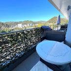 Полулюкс (Апартамент угловой Лакшери 4 места (4501) - дары морей), Апартаменты Дары Морей в Сочи