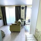 Полулюкс (Апартамент угловой Лакшери 4 места (4501) - дары морей), Апартаменты Дары Морей в Сочи