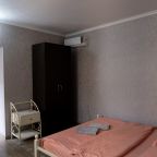 Трехместный (Стандарт c диваном 3-местный  в домике с отдельным входом), Зеленая вилла Любимый дворик