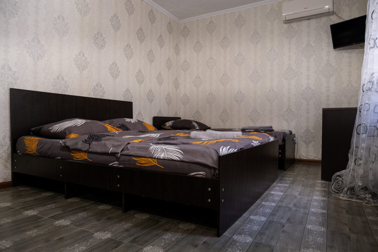 Двуспальная кровать для здорового и комфортного сна
