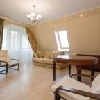 Апартаменты (Земельная), Апартаменты 8th floor apartment